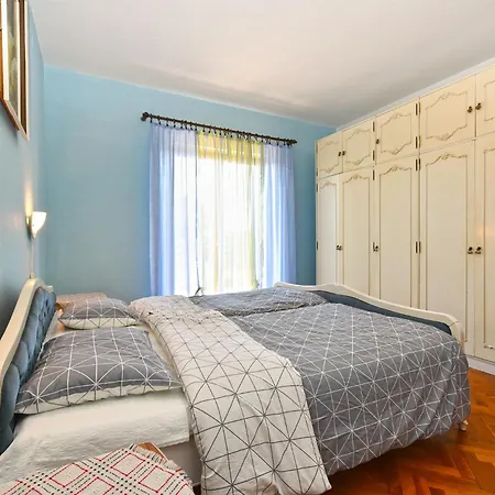 2315 Apartament *